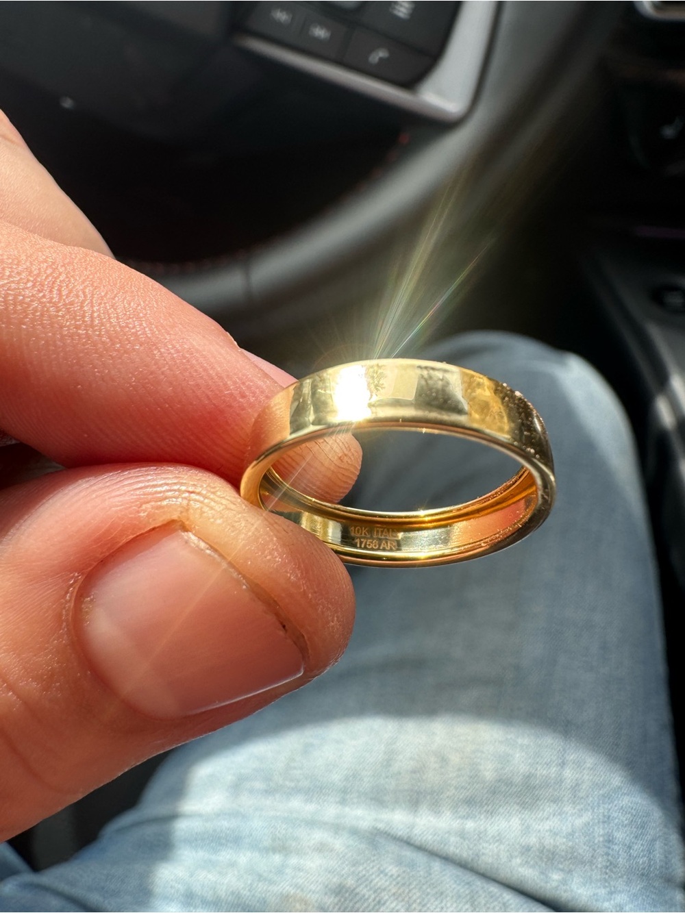 Authentic vintage 10k Gold Band Ring - Picture 2 of 13